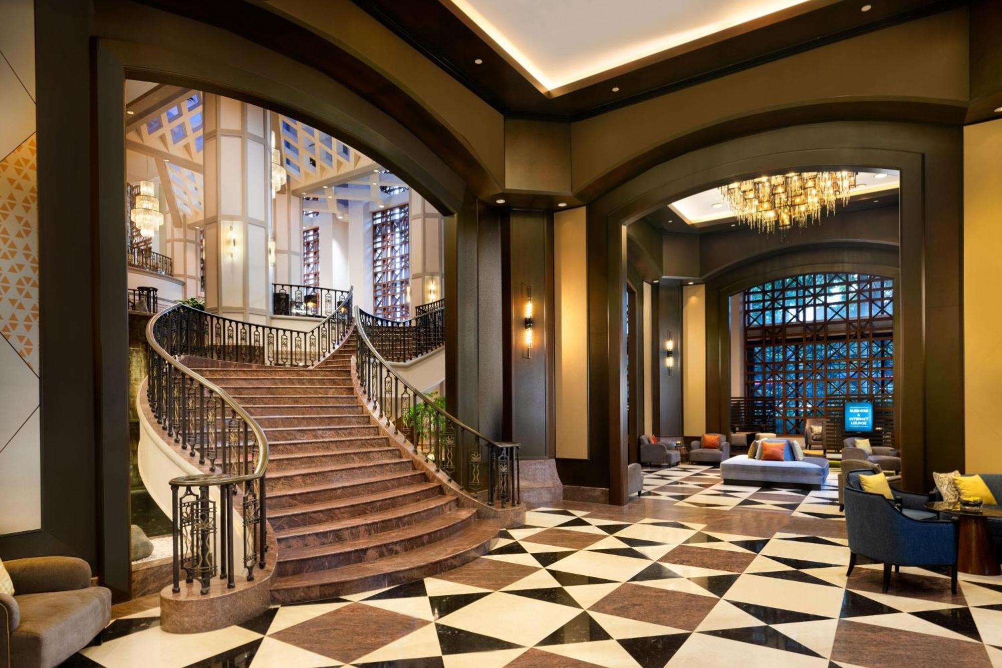 Sheraton Imperial Kuala Lumpur Hotel Exterior foto The lobby of the hotel